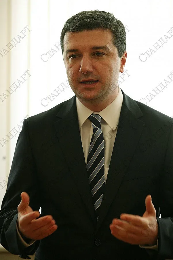 Стойнев: Ако ни поканят за коалиция, трябва да се отзовем за разговори