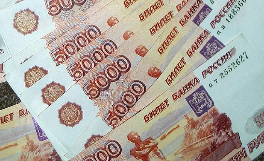 Рублата падна до ново дъно