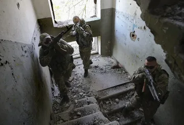 Следят мира в Украйна с безпилотни самолети