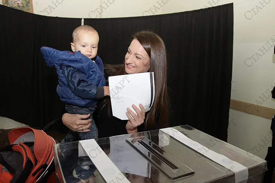 ГЕРБ би БСП в Кюстендил