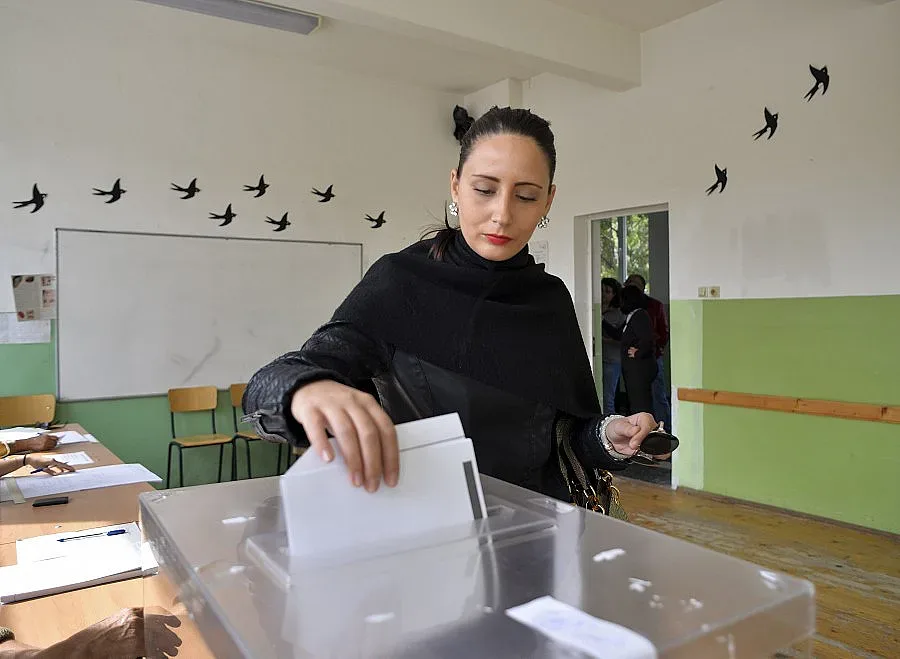 ГЕРБ превзе червени бастиони по морето (ОБЗОР)