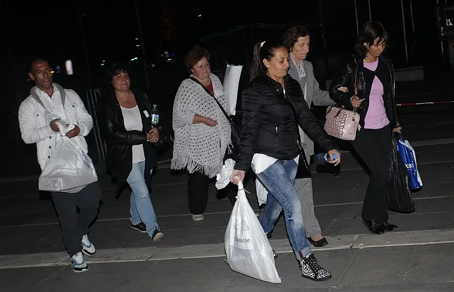 Чувалите с бюлетини поемат към съответния РИК