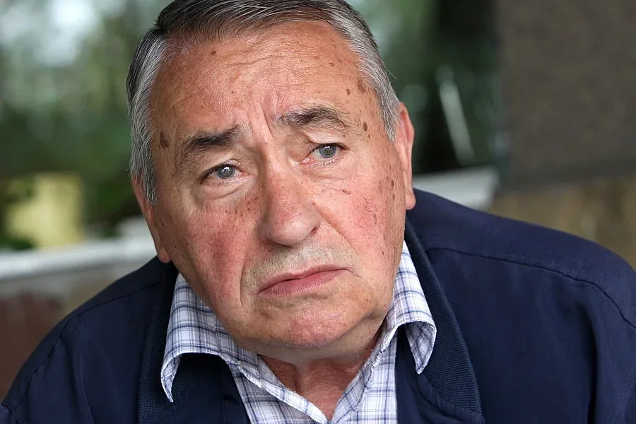 Каров : Гунди риташе с децата в махалата, разказва легендата