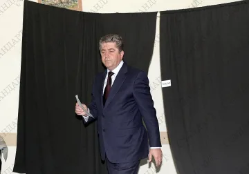 Георги Първанов отказа да отговаря на журналисти