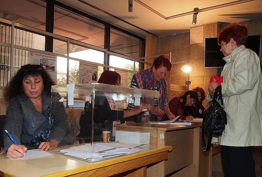 40.03% е избирателната активност в област Бургас