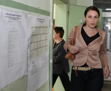 Рада Коджабашева спасява бюлетина от разсеяни служители