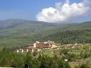 Пазят с полиция горите край Разлог