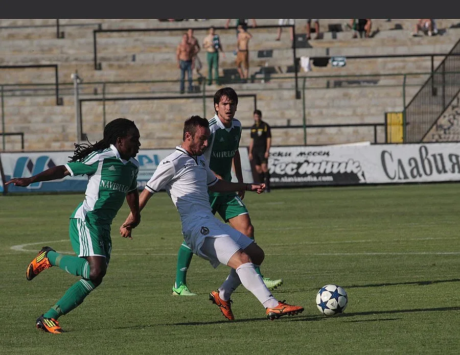 Родният "бял балет" се опъна на "Лудогорец"