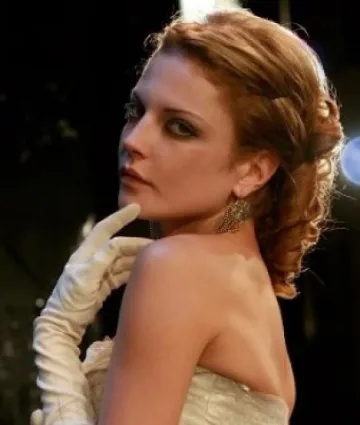 Теодора Духовникова: Красивите жени са и по-мили