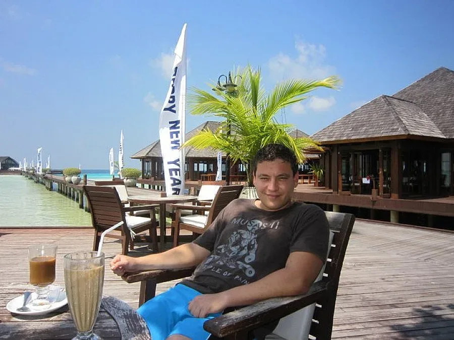 Прощално обяснение в любов за Емил в нета