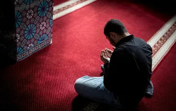 Аскерът влиза в Сирия и Ирак