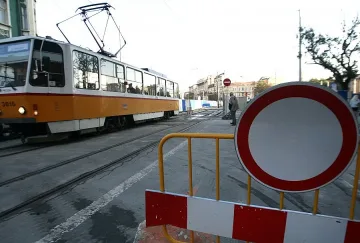 Възстановяват движението по южния тунел на бул. „Сливница" при Лъвов мост