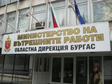 Пияни разиграват 20 полицаи с измислени стрелби