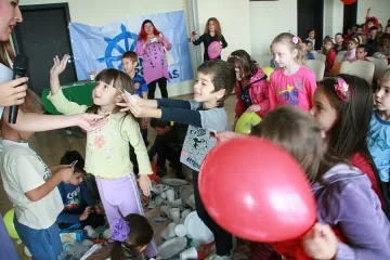 БМФ Порт Бургас помага на децата да творят и мечтаят