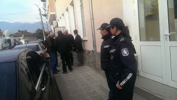 Жертвите на взрива: 13 мъже и 2 жени