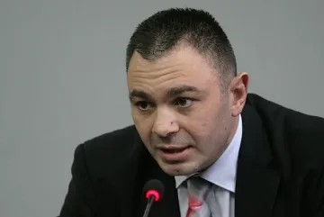Лазаров: Взривът в Горни Лом не може да е предизвикан от утилизация на мини