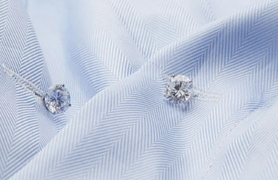 САЩ одобриха временен внос на руски диаманти