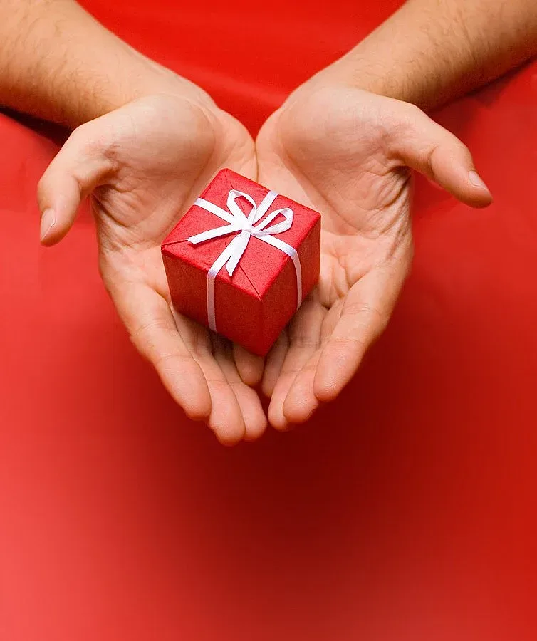 Спад на даренията у нас през миналата година