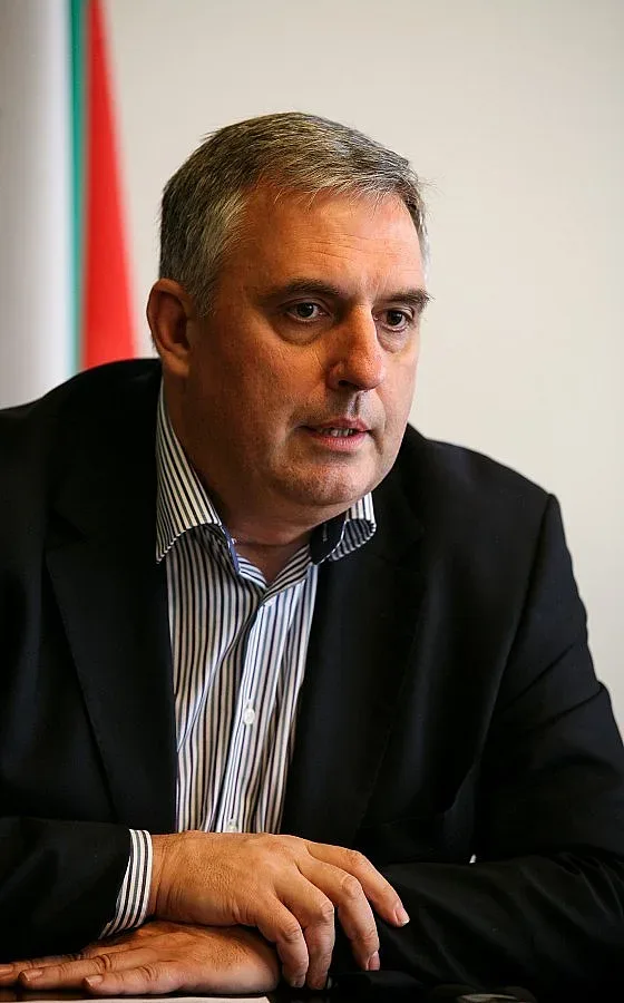 Калфин: Увеличението на цената на тока е недопустимо