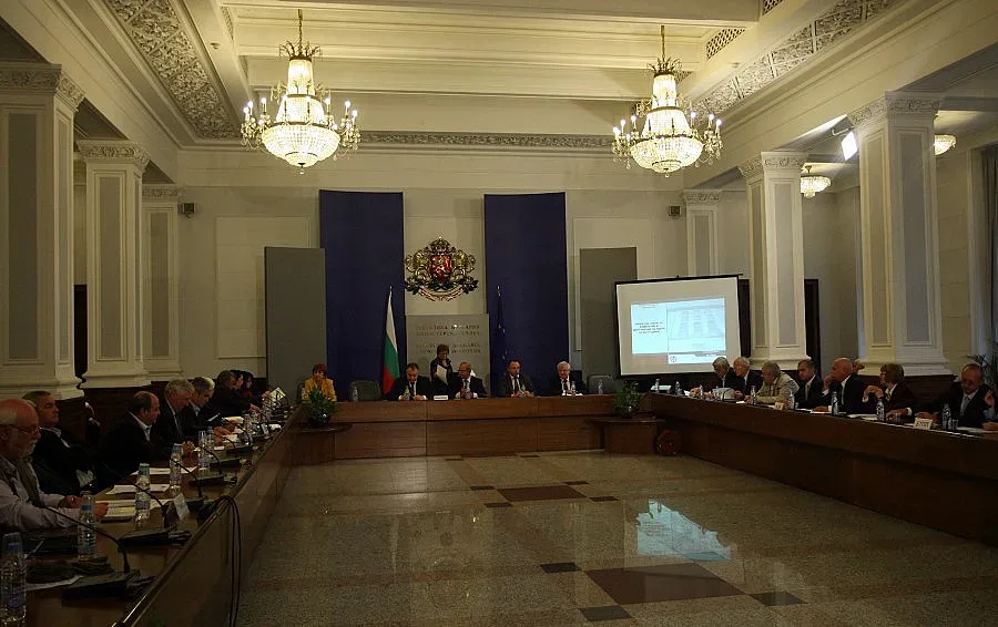 Работодатели и синдикати отхвърлиха предложението за актуализация