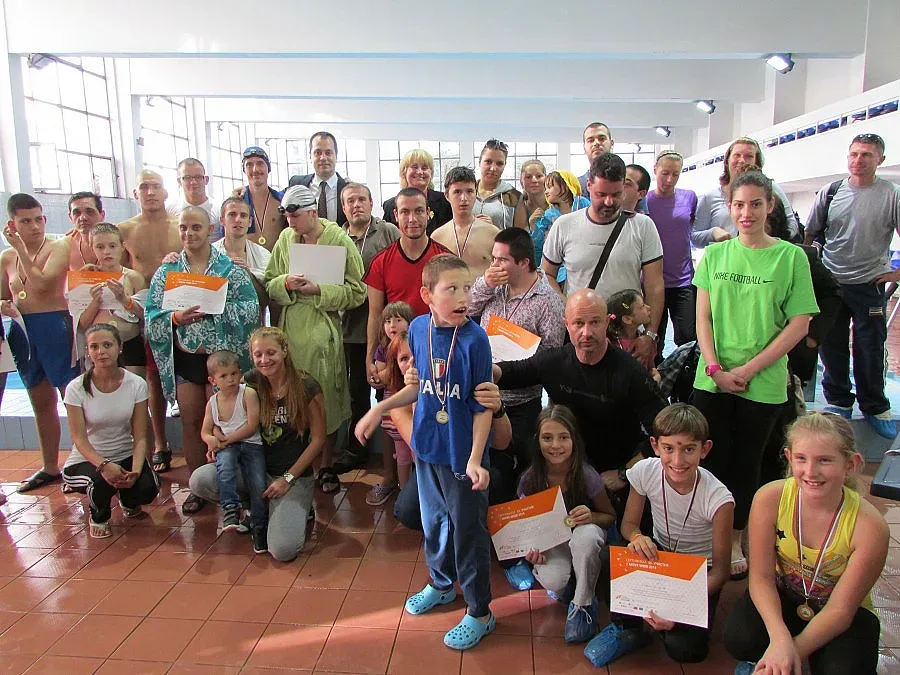 ММС раздаде златни медали на плувци с увреждания