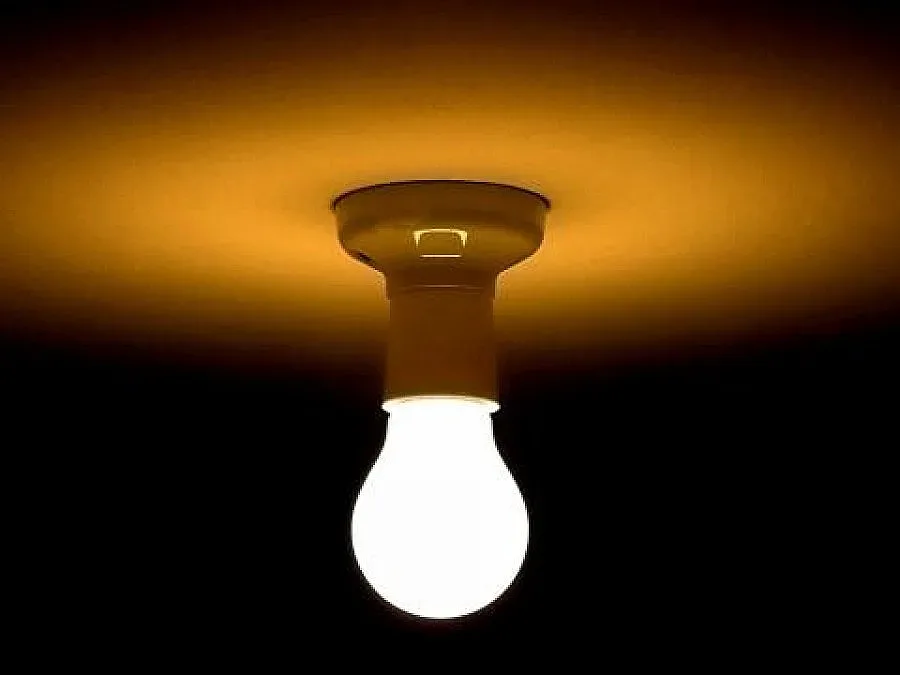 ДКЕВР ще обяви с колко поскъпва токът