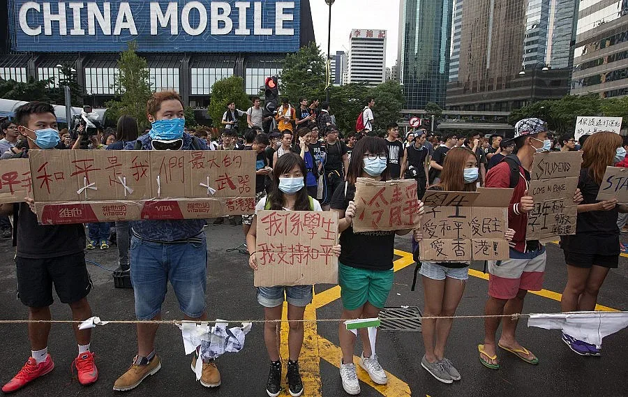 Протестите в Хонконг - все по-масирани, но мирни
