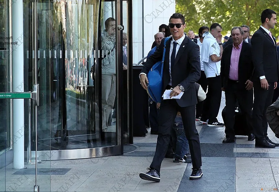 24 карата Роналдо в София