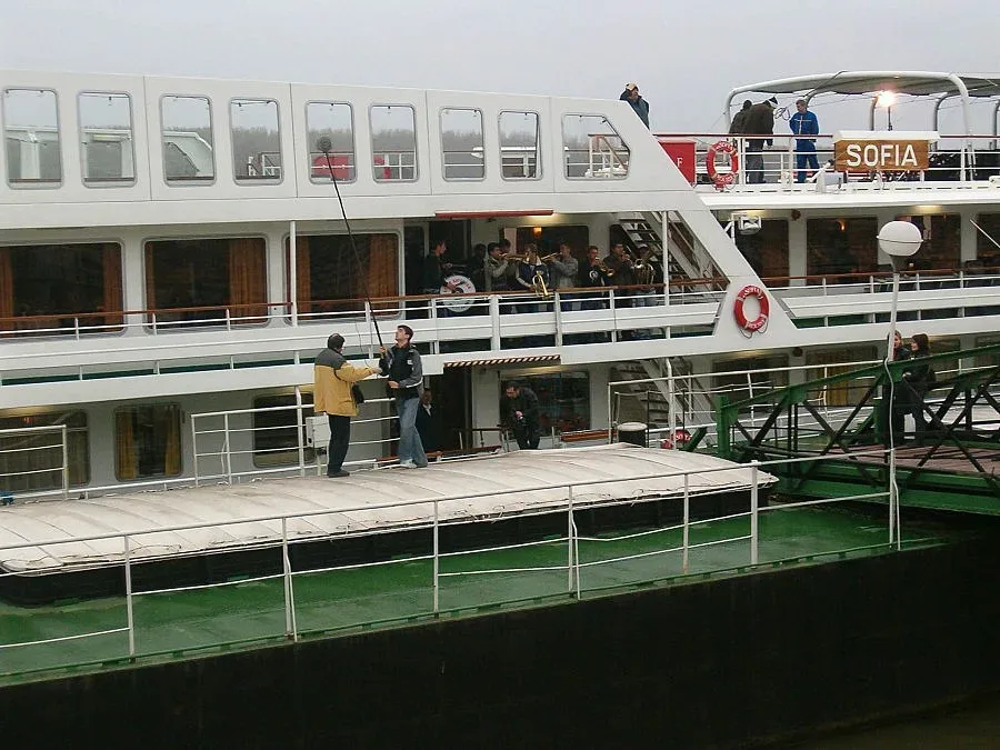 Чужди туроператори въртят круизите по българския Дунав