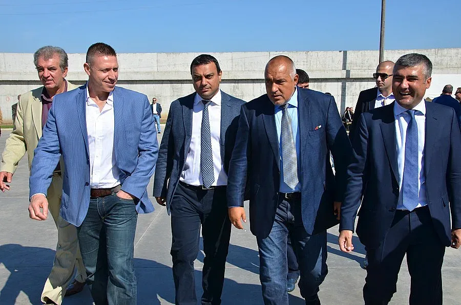 Бойко смъмри МВР заради бежанците