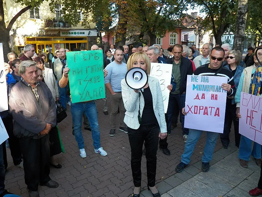 Манолова: ЕРП-тата поискаха 10% увеличение, за да си пълнят касите