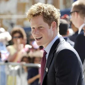 Хари изпревари кралицата