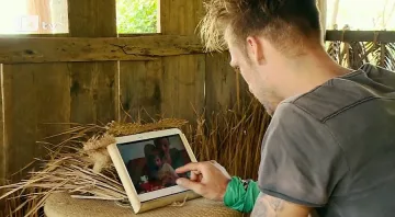 Рожден ден в "Сървайвър" 