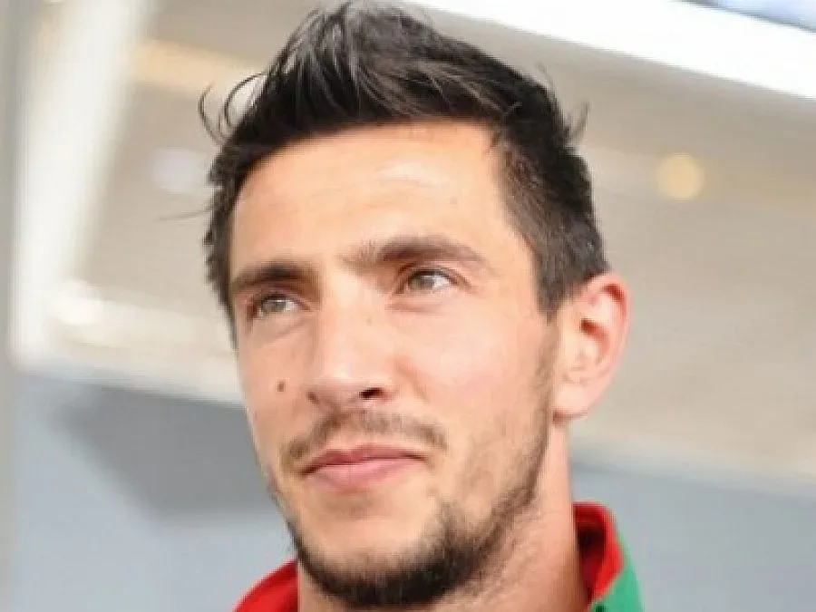 Манолев вкара пред Капело