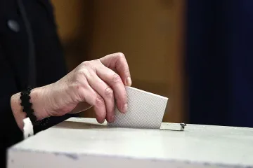 От урна на урна и от век на век