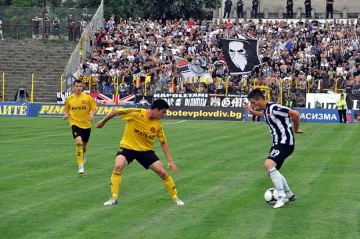 Ботев разби Локо (Пд) във впечатляващо градско дерби