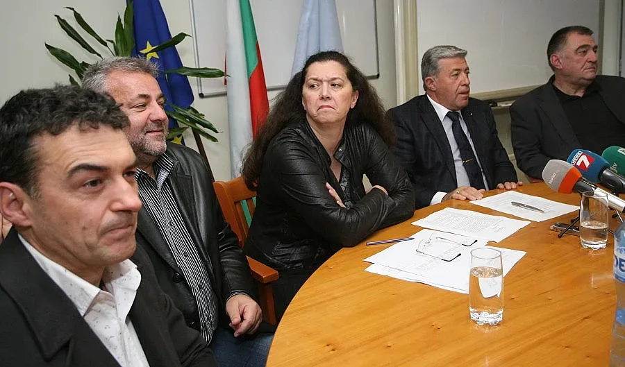 Слагат по 16 стента на пациент