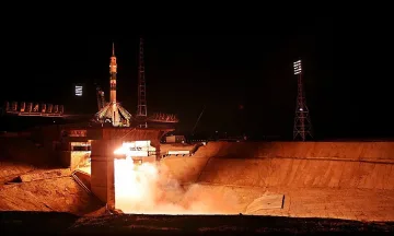 "Союз" се скачи с Международната космическа станция