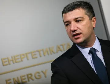 Стойнев: Премиерът да освободи незабавно шефката на ДКЕВР