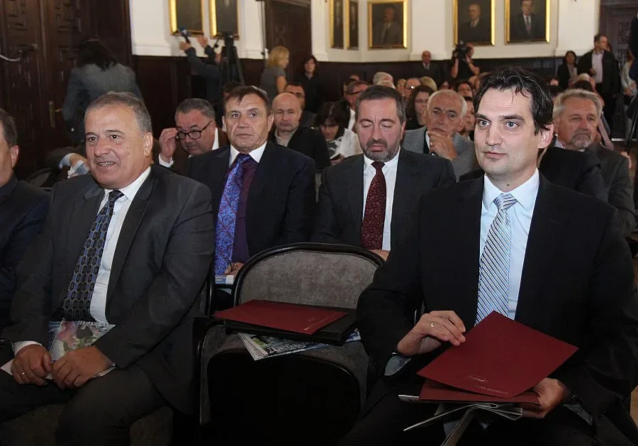 Щонов: ТЕЦ-овете първо да плащат на работниците си