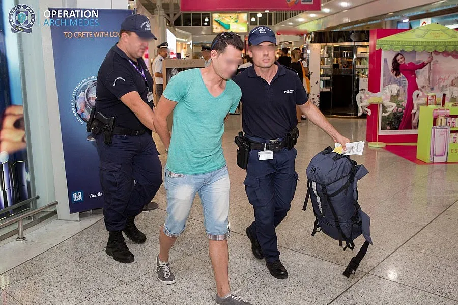 "Архимед" спипа кока за 100 млн. (ОБЗОР)