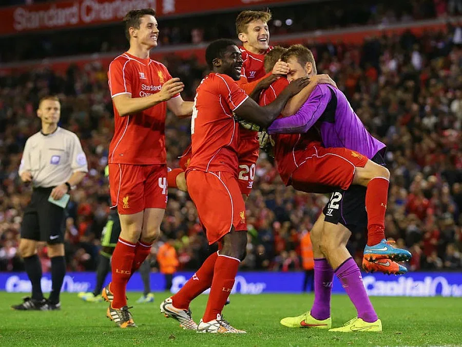 "Ливърпул" стана "Дузпул"