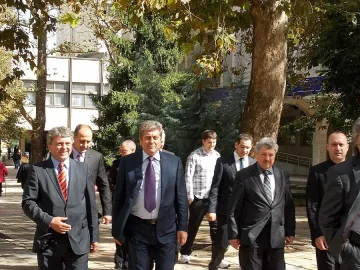 Първанов: АБВ е за разделяне на мегаминистерството МИЕТ