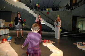 Проект „Заслужавам детство" подкрепи 204 деца и техните семейства