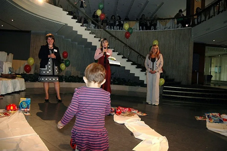 Проект „Заслужавам детство" подкрепи 204 деца и техните семейства