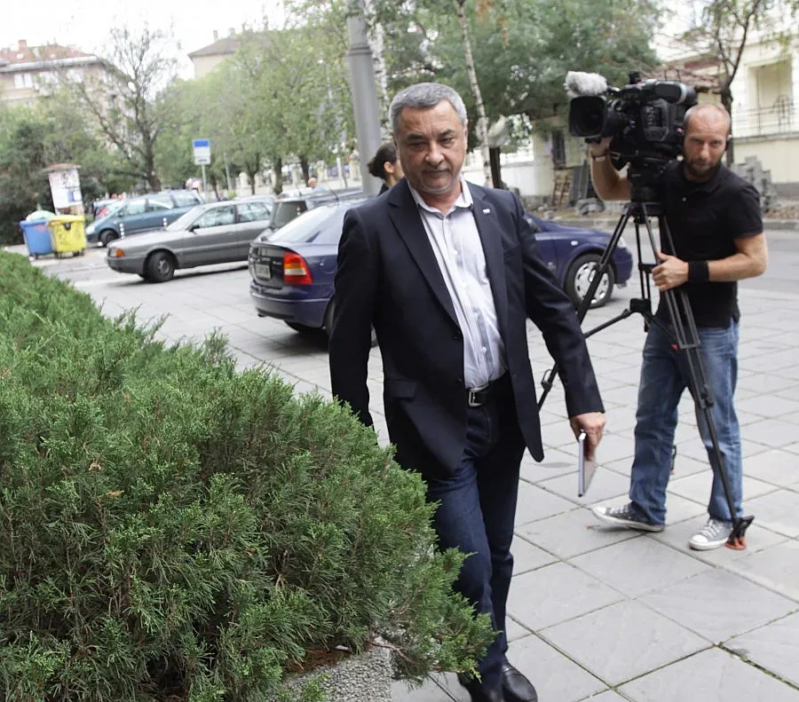 Патриотите с наблюдатели в Турция