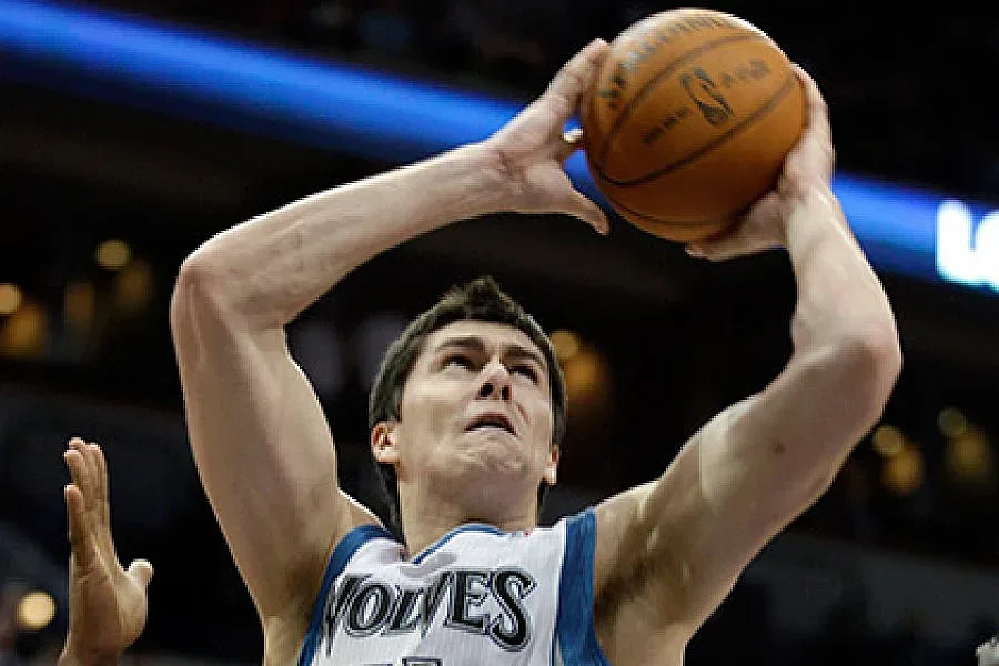 Шампион от НБА става кикбоксьор