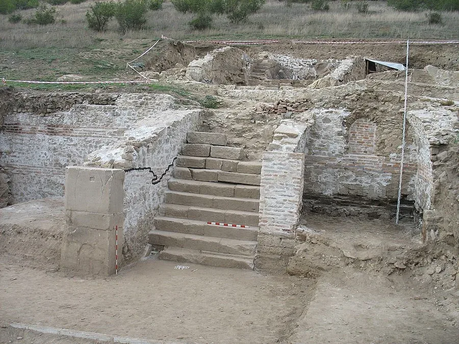 Откриха базилика в античен град