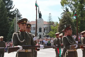 Митрополит Григорий към политиците: Да се замислим независими ли сме