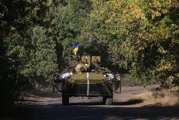 Киев изтегля артилерията от бунтовническите региони